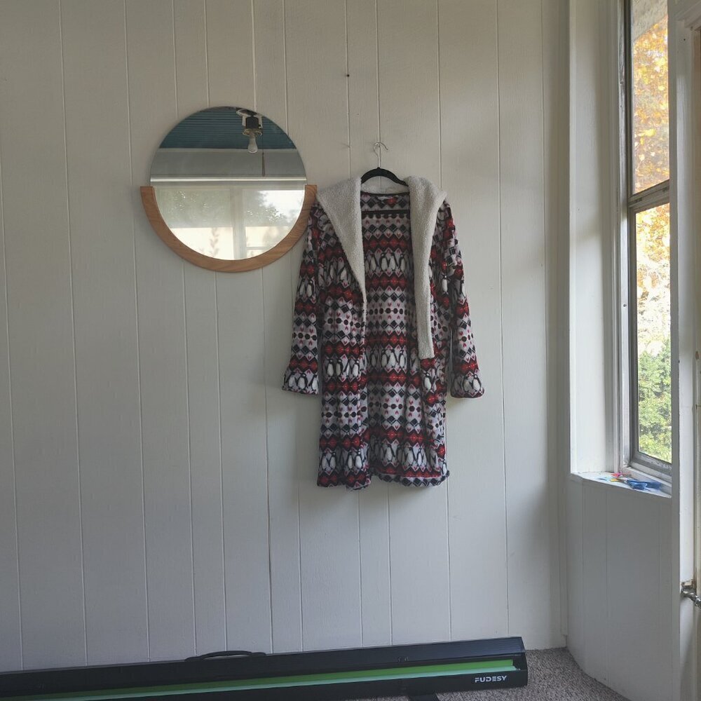 Vera Bradley Penguin Bathrobe Sz S-M Soft with Fleece on collar & hood, no tie - Picture 2 of 12